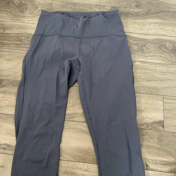 Lulu lemon leggings only worn one or two times, in great condition! - Picture 2 of 2
